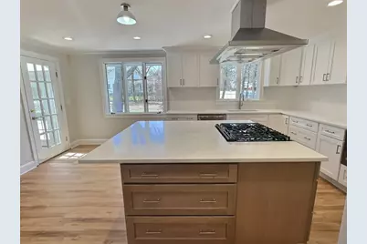 101 Highfields Rd, Abington, MA 02351 - Photo 5