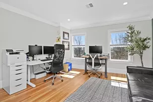 322 Bunker Hill St, Boston, MA 02129 - Photo 13