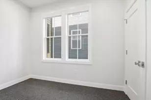 407 E 7th St, Boston, MA 02127 - Photo 15