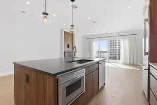 407 E 7th St, Boston, MA 02127 - Photo 25