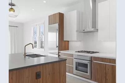 407 E 7th St #2, Boston, MA 02127 - Photo 23