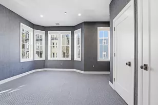 407 E 7th St, Boston, MA 02127 - Photo 17