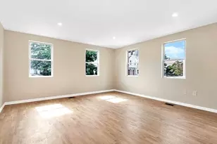 139 River St, Cambridge, MA 02139 - Photo 5