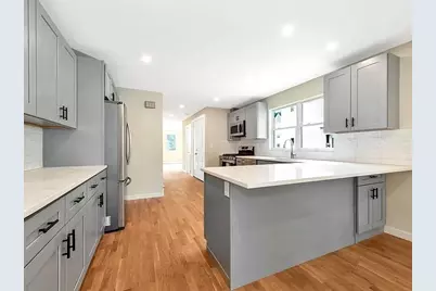 139 River St #139, Cambridge, MA 02139 - Photo 3