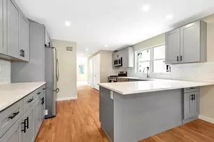 139 River St, Cambridge, MA 02139 - Photo 3