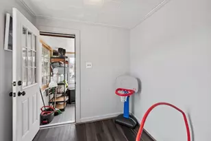 21 Burnap St, Fitchburg, MA 01420 - Photo 23