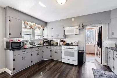 21 Burnap St, Fitchburg, MA 01420 - Photo 9