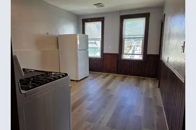 2 Hillside St, 3rd Fl #-, Worcester, MA 01610 - Photo 7