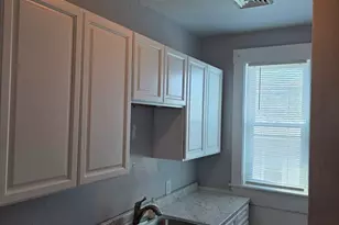 2 Hillside St 3rd Fl, Worcester, MA 01610 - Photo 3