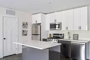 317 Belgrade Ave, Boston, MA 02131 - Photo 3