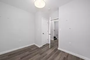 351 E 8th St, Boston, MA 02127 - Photo 5