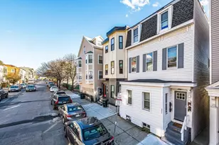 351 E 8th St, Boston, MA 02127 - Photo 13