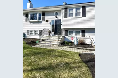 5 Fred St #5, Burlington, MA 01803 - Photo 1