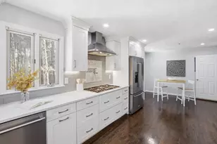 20 Winterberry Way, Bedford, MA 01730 - Photo 3