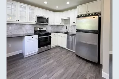 19 Fernview Ave #6, North Andover, MA 01845 - Photo 3