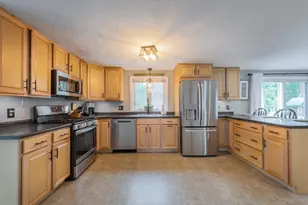 18 Cherrywood Cir, Plymouth, MA 02360 - Photo 9