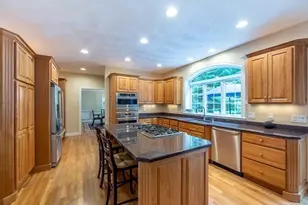 33 Nutmeg Ln, North Andover, MA 01845 - Photo 3