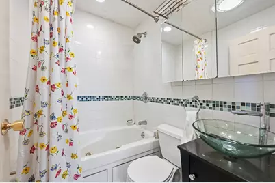 627 E 6th St #2, Boston, MA 02127 - Photo 19