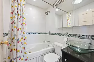 627 E 6th St, Boston, MA 02127 - Photo 19