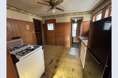 31 William St, Chester, MA 01011 - Photo 9