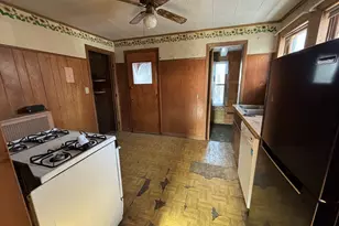 31 William St, Chester, MA 01011 - Photo 9