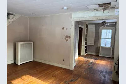 31 William St, Chester, MA 01011 - Photo 5