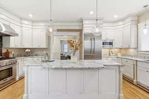 36 Naples Rd, Brookline, MA 02446 - Photo 5