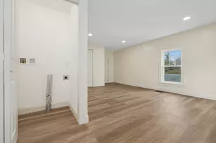 95 S Main St, North Brookfield, MA 01535 - Photo 7