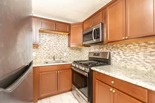 10 Skyline Dr, Braintree, MA 02184 - Photo 3