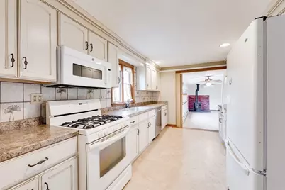 422 Cooper Street, Agawam, MA 01001 - Photo 9