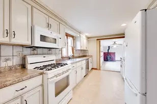 422 Cooper St, Agawam, MA 01001 - Photo 9