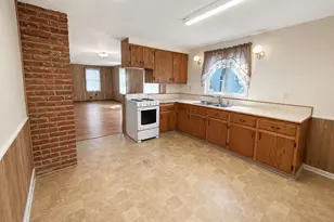 308 South St, Southbridge, MA 01550 - Photo 3