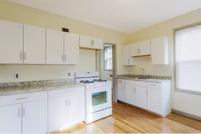 31 Roslyn #1, Salem, MA 01970 - Photo 9