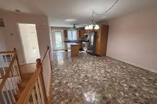 107 Apple Creek Ln, Fall River, MA 02720 - Photo 5