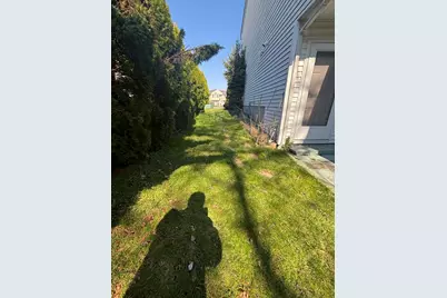 107 Apple Creek Ln, Fall River, MA 02720 - Photo 15