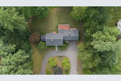 131 Montvale Rd, Weston, MA 02493 - Photo 3