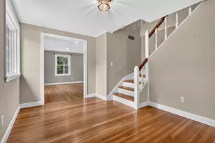 131 Montvale Rd, Weston, MA 02493 - Photo 3