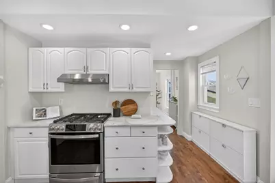 128 Rowe St, Melrose, MA 02176 - Photo 13