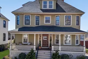 128 Rowe St, Melrose, MA 02176 - Photo 1