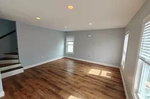 102 Mt Pleasant Ave, Boston, MA 02119 - Photo 15