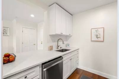 65 Chelsea St #203, Boston, MA 02129 - Photo 9