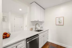 65 Chelsea St, Boston, MA 02129 - Photo 9