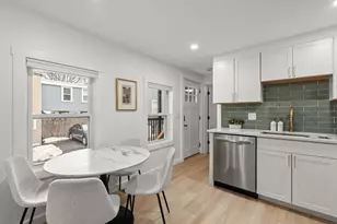 42 White St, Boston, MA 02128 - Photo 7