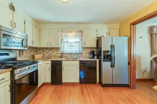 5 Cedar Grove, Tyngsborough, MA 01879 - Photo 3