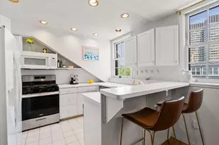 17 Bowdoin St, Boston, MA 02114 - Photo 3