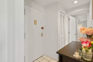 17 Bowdoin St, Boston, MA 02114 - Photo 15