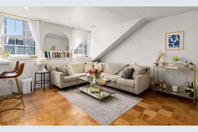17 Bowdoin St #5BC, Boston, MA 02114 - Photo 5