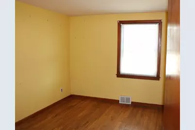 16 N. Hood St, Springfield, MA 01109 - Photo 5