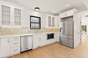 94 Lexington St, Watertown, MA 02472 - Photo 19
