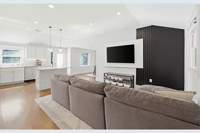 405 Main Street, Lynnfield, MA 01940 - Photo 5